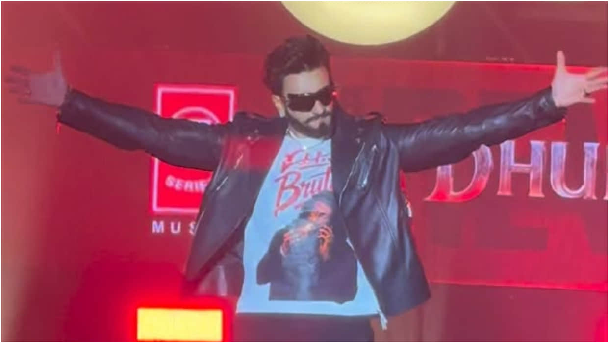 Ranveer Singh Did A Energetic Entry At Dhurandhar 2 Music Launch Event He Performed On Aari Aari Song