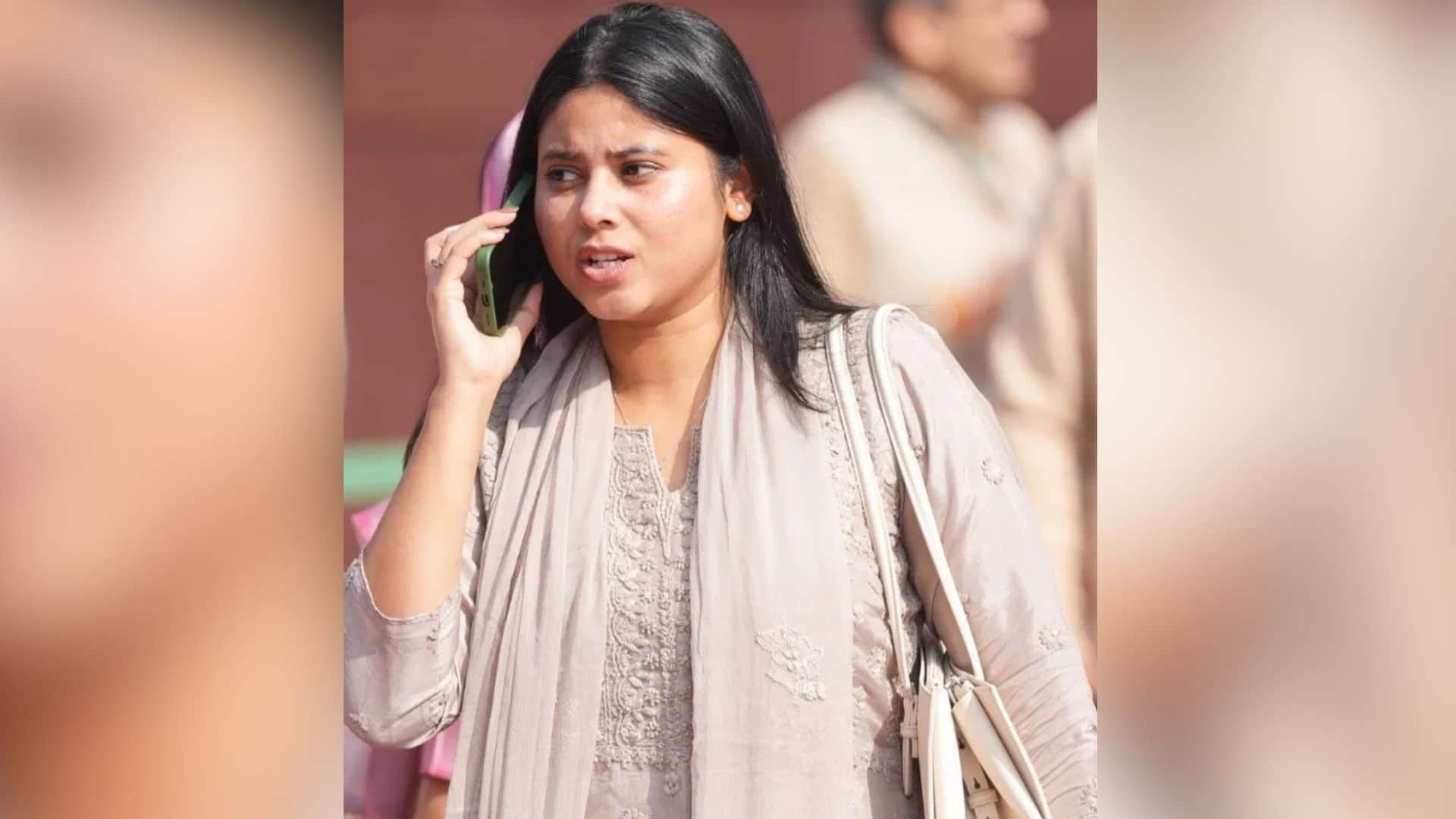 सपा सांसद प्रिया सरोज