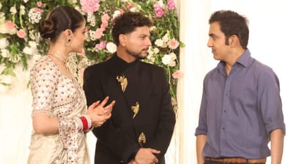 Grand Reception in Lucknow: Cricketer Kuldeep Arrives in a Vintage Car with Bride Vanshika; Coach Gautam Gambh