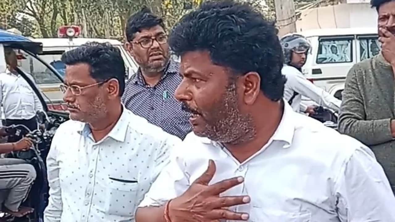 Badaun double murder Uncle says cm Yogi-ji order a CBI inquiry or just kill me Give him death like Vikas Dubey