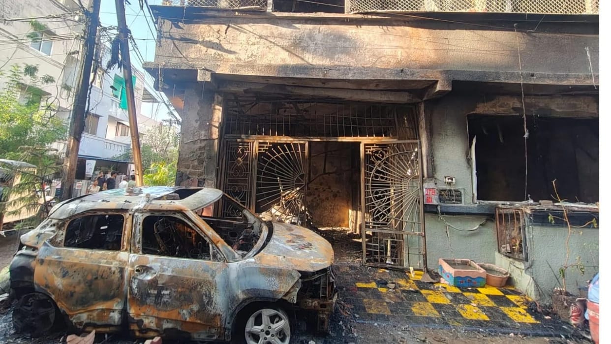 Indore: Mistakes in charging EV vehicles can burn down your house, keep these things in mind.