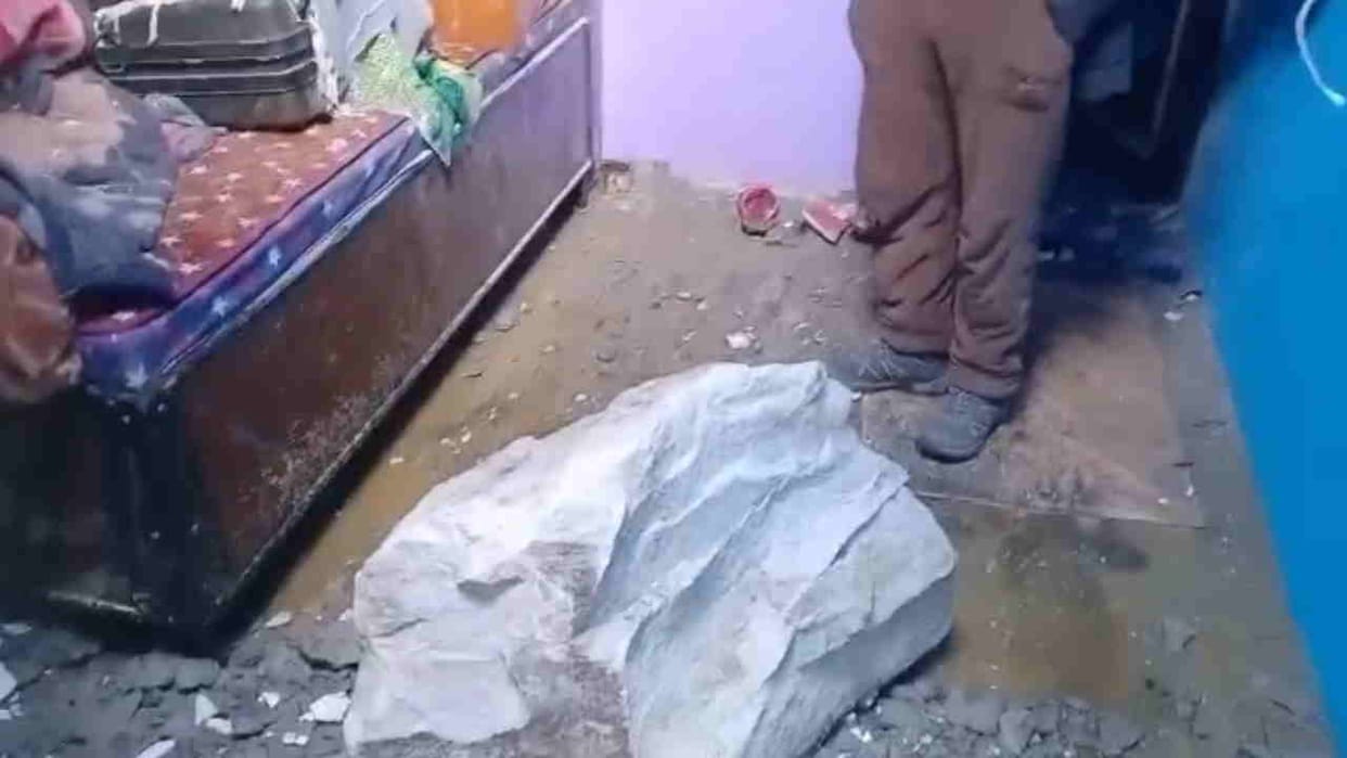 Boulders Crash Down on Pulna Village Children Have a Narrow Escape Hemkund chamoli News