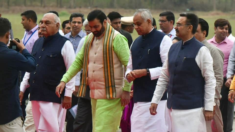 हरियाणा विधानसभा के बजट सत्र के दौरान पहुंचे गुजरात के राज्यपाल आचार्य देवव्रत।