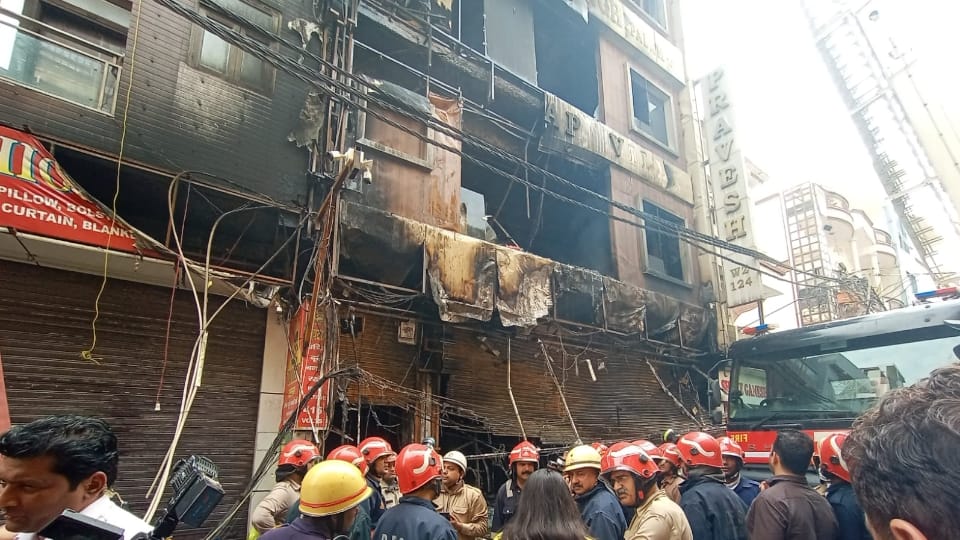 Delhi Fire news fire continued to spread due to thinner nail polish remover and flammable substances