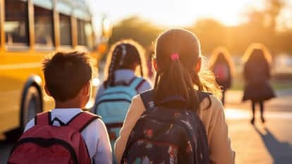 heat Effect of School timings changed in Raipur, classes will now start early in the morning