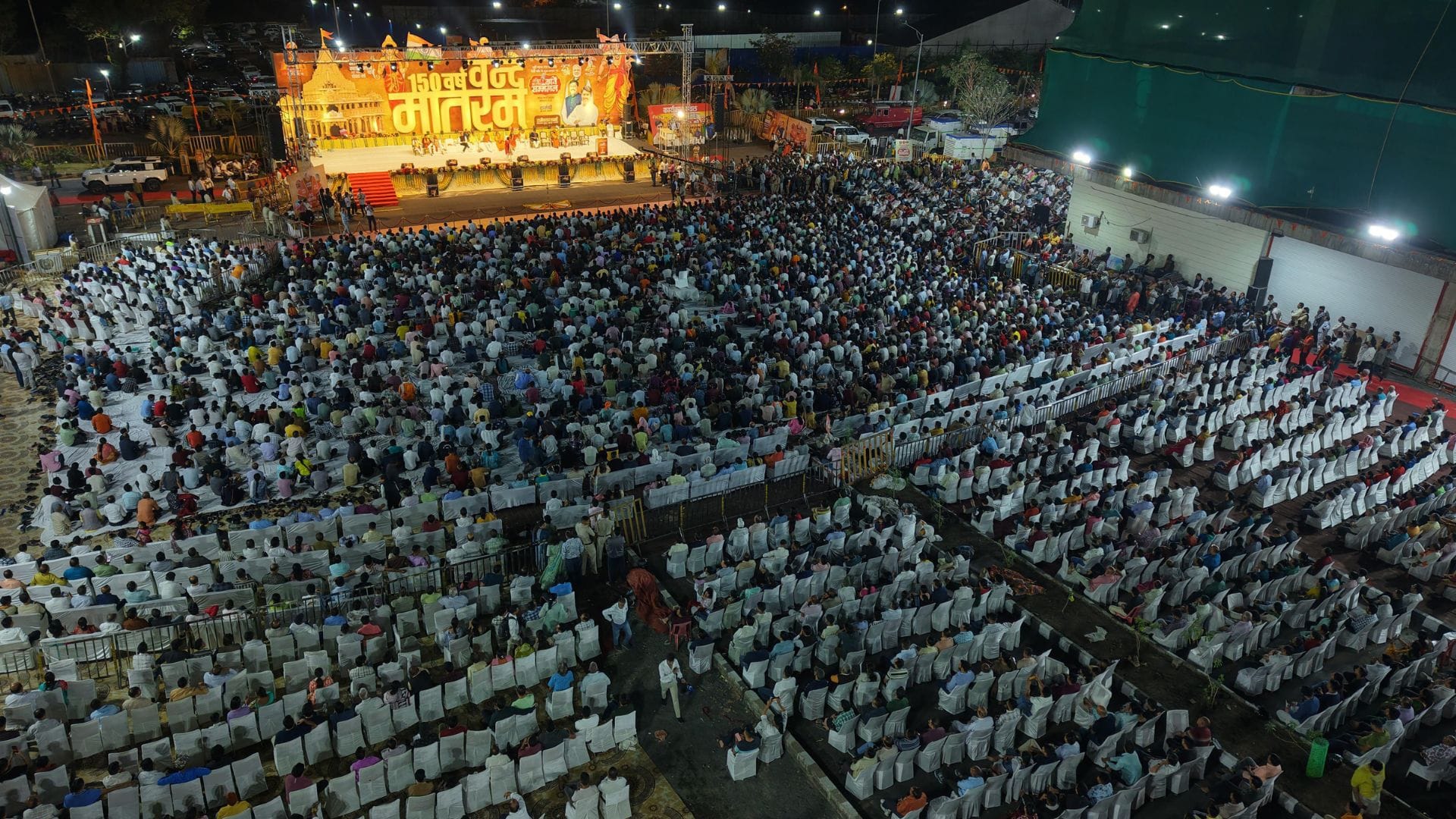 Karmashree Kavi Sammelan: Poets enthralled 50,000 listeners, creating backdrops for tableaux.