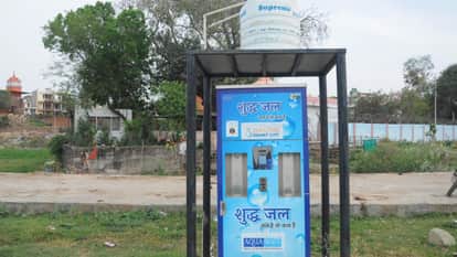 Jhansi: A lot of money was spent on water ATMs, but they haven't produced any water for months