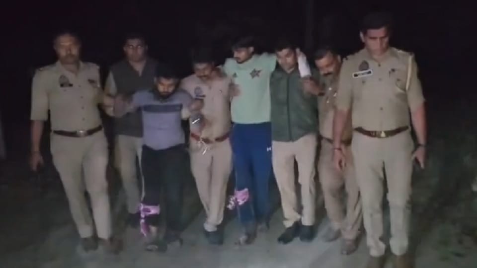 Saharanpur: Two miscreants who looted advocate's house caught, shot in leg in encounter with police