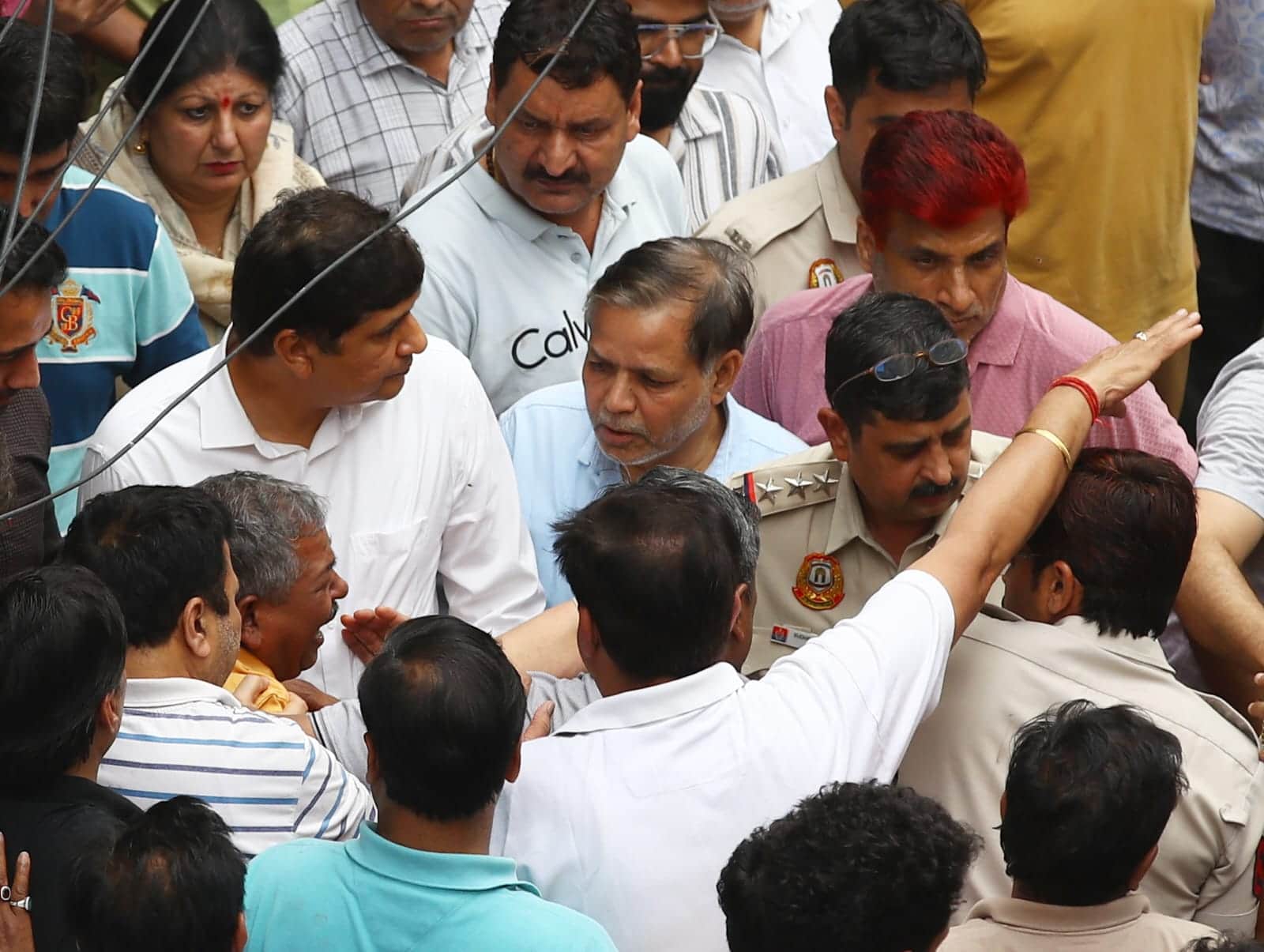 Delhi Palam Fire News Dead bodies were cremated after post mortem at night