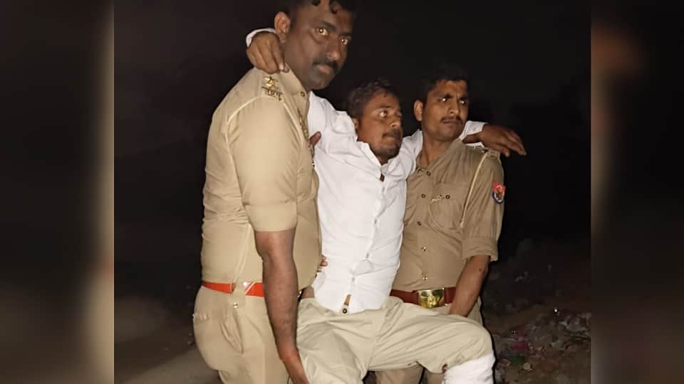 पुलिस की गिरफ्त में आरोपी