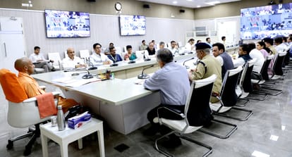 UP: CM Yogi said – Eid and Navratri festivals should be celebrated peacefully, criminals should be afraid of t