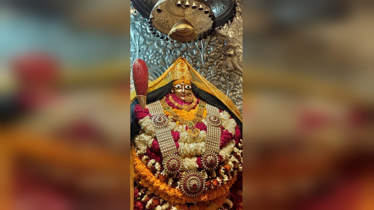 Kada Dham Sheetla Mandir: Navratri rituals will begin today at Kada Dham with a unique tradition.