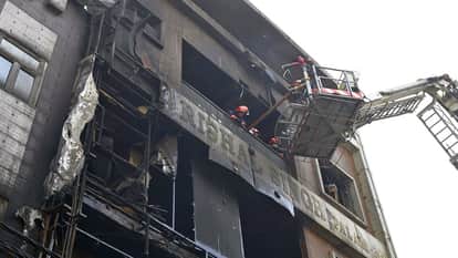 Delhi Fire: Hydraulic crane did not open for 45 minutes, breathing became difficult
