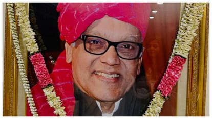 Aishwarya Rai pays tribute to father Krishnaraj Rai on his death anniversary