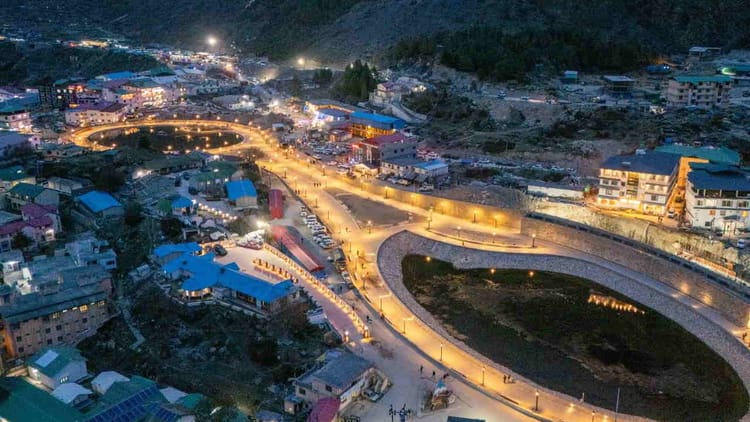 Chamoli: मास्टर प्लान से भव्य आकार लेने लगा बदरीनाथ धाम, पहले फेज के बाद अब दूसरे चरण के कार्यों ने पकड़ा जोर