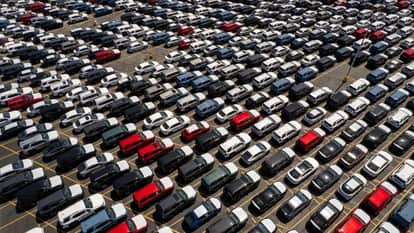 Middle East Tensions Hit India’s Auto Sector: Gas Shortage May Delay Car Production and Raise Costs