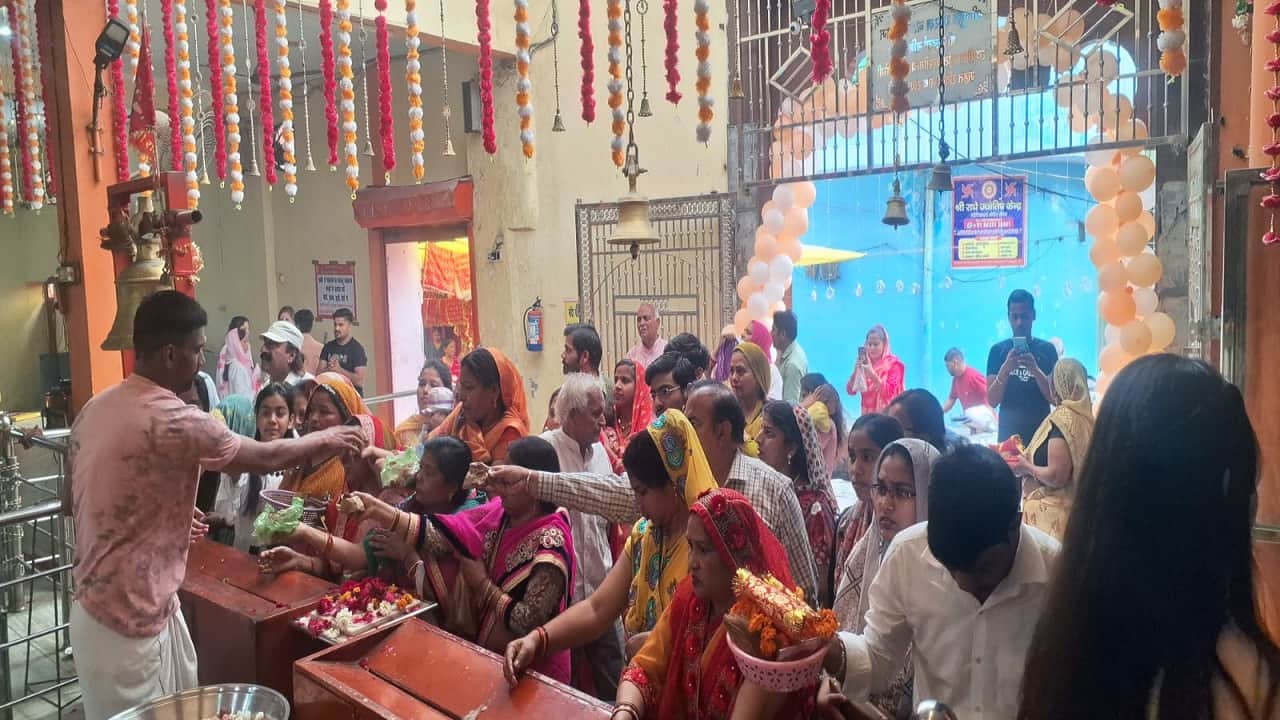 Long queues of devotees form at temples on the first day of Navratri in Bareilly