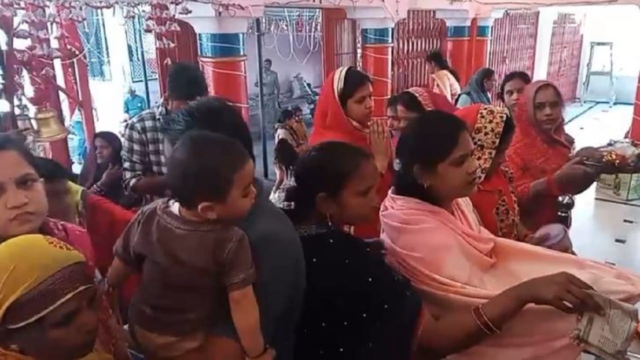 Long queues of devotees form at temples on the first day of Navratri in Bareilly