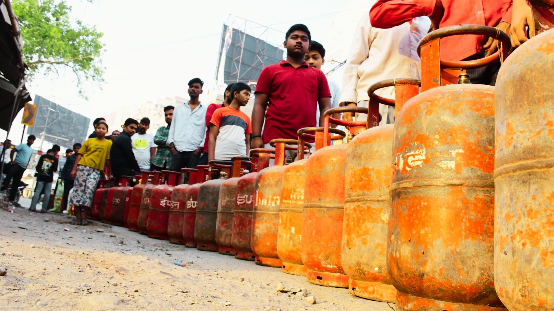 LPG Cylinder for Marriage: How Many Gas Cylinders Can You Get and What Are Rules Explained