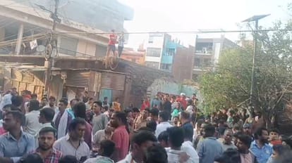 UP News Panic in PDD Upadhyay Nagar following cylinder blast several injured wall collapses