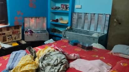 Thieves Locked an Ex-Serviceman in Room and Stole Jewelry and Cash in mau