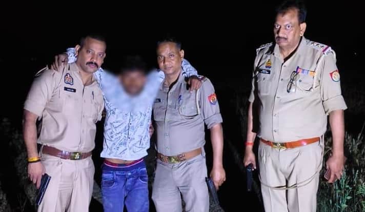 पुलिस की गिरफ्त में आरोपी