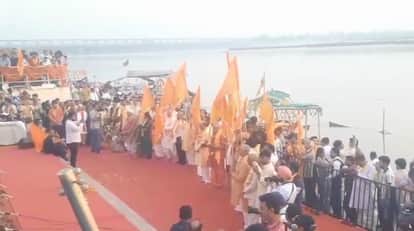 Kanpur Welcoming Nav Samvatsar at Atal Ghat 110 young Vedic scholars and 108 Dhrupad singers create history