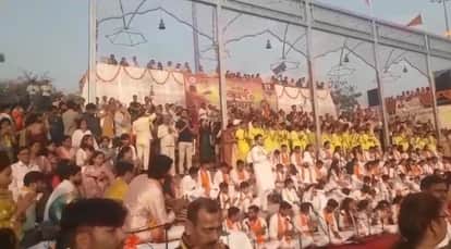 Kanpur Welcoming Nav Samvatsar at Atal Ghat 110 young Vedic scholars and 108 Dhrupad singers create history