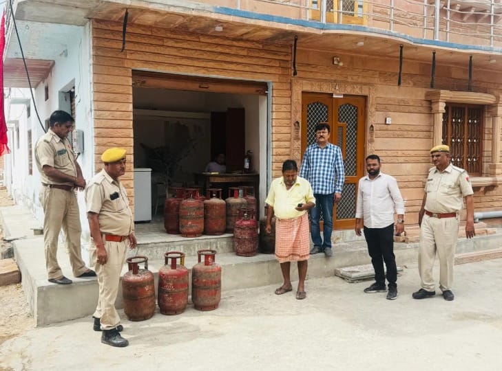 nagaur-lpg-raid-domestic-gas-misuse-58-cylinders-seized-restaurants-rajasthan-news