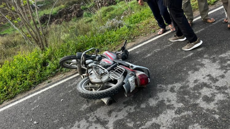 कपूरथला में हादसा: कार और बाइक के बीच टक्कर, मामा-भांजे की माैत; कार ड्राइविंग सीख रही थी महिला