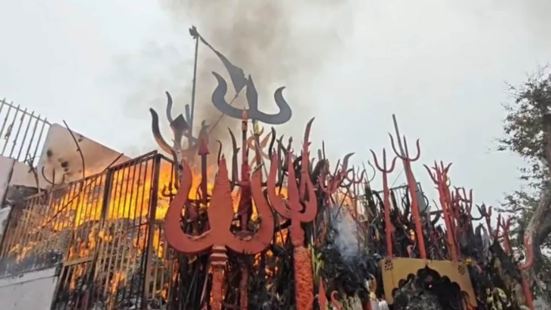 Udaipur News: Unique mystery of Idana Mata temple, spontaneous fire ritual draws devotees during Navratri