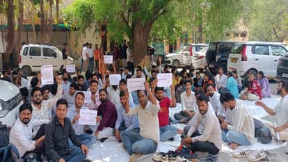 CHO Strike in Agra Over Pending Arrears Health Services Affected