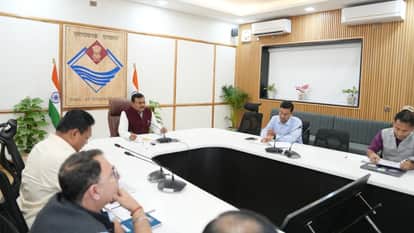 Uttarakhand CS Meeting Parking Projects Approved for Neelkanth and Ramnagar