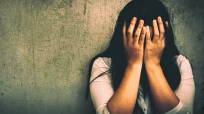 Himachal Friendship on Social Media Proves Costly for Young Woman; Youth Posts Objectionable Photos Online