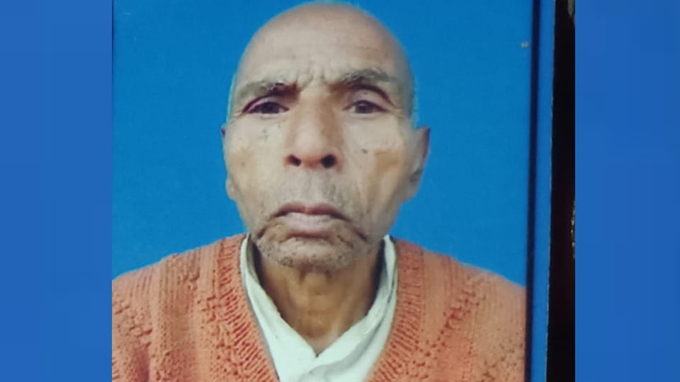 Farrukhabad: Elderly Man Dies in Bull Attack; Villagers Outraged, Demand Immediate Action