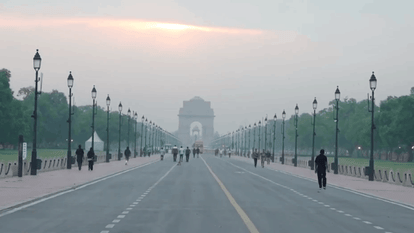 delhi ncr weather today A Hazy Overcast Morning at India Gate Kartavya Path