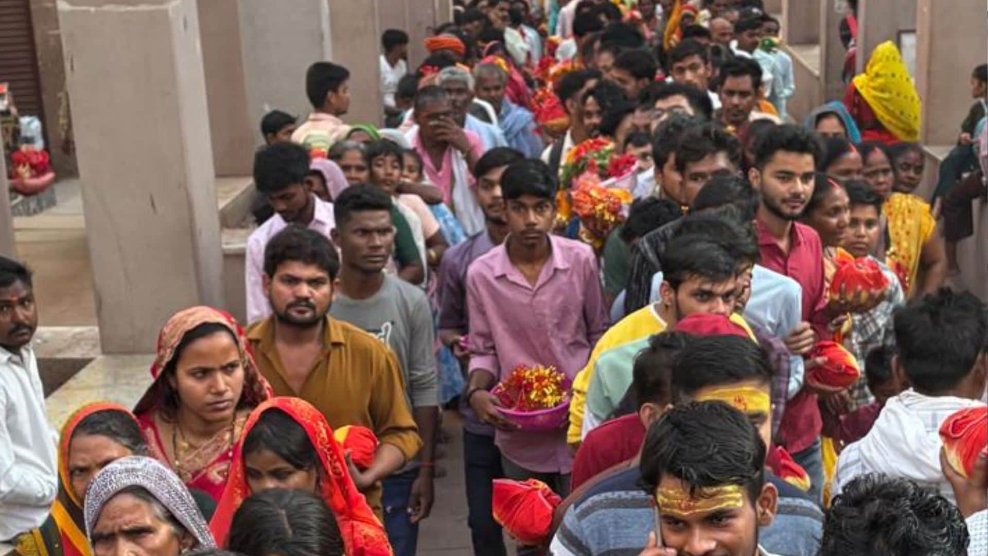 Chaitra Navratri 2026 Crowds of devotees gather at Vindhyachal Dham for darshan on first day of Navratri in mi
