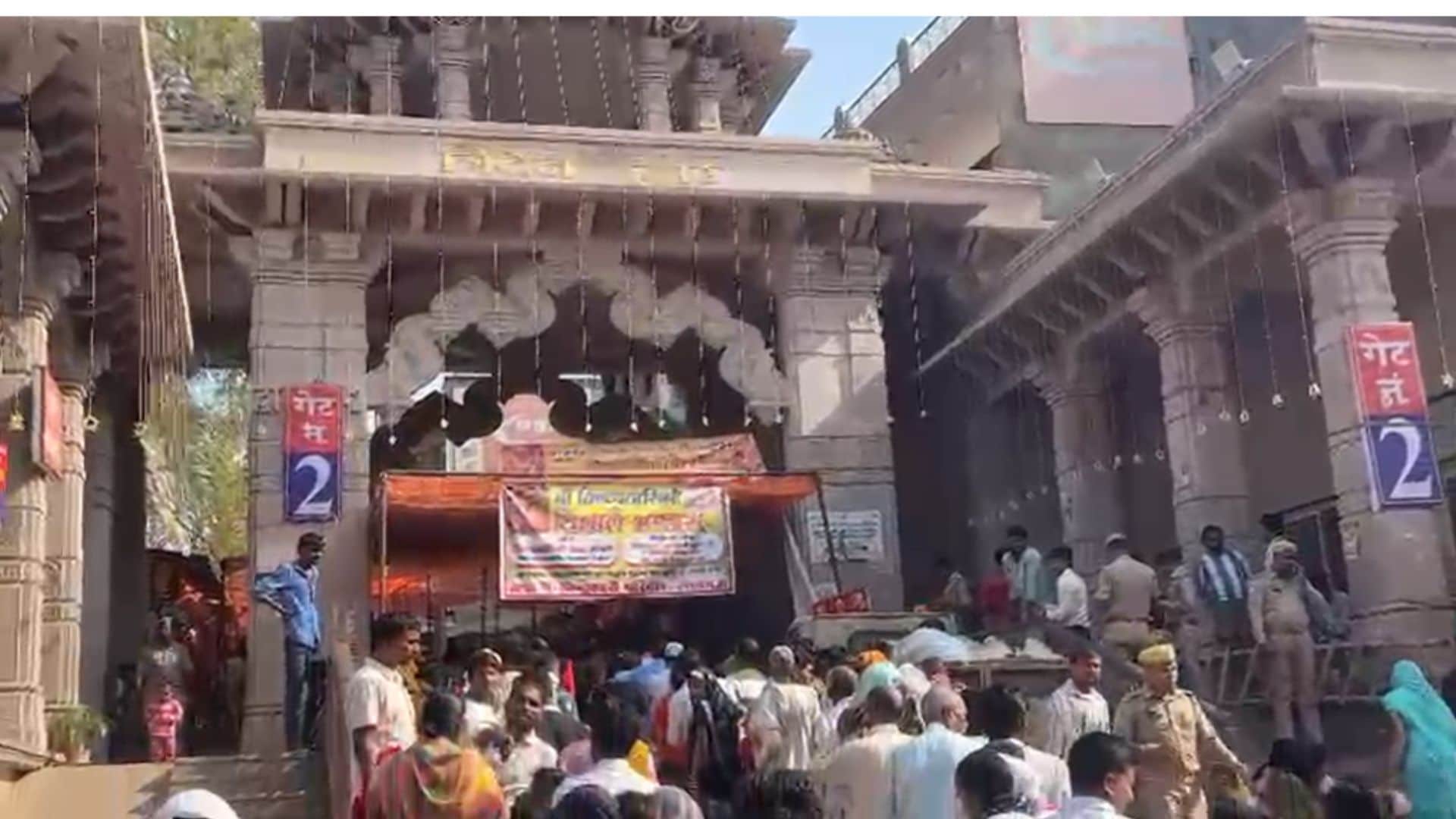 Chaitra Navratri 2026 Crowds of devotees gather at Vindhyachal Dham for darshan on first day of Navratri in mi