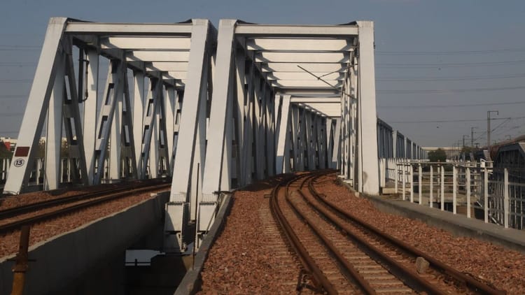 यमुना पर नया रेलवे पुल तैयार: बाढ़ के दौरान भी नहीं रुकेगी रफ्तार, इतिहास बन जाएगा 160 साल पुराना लोहे का पुल