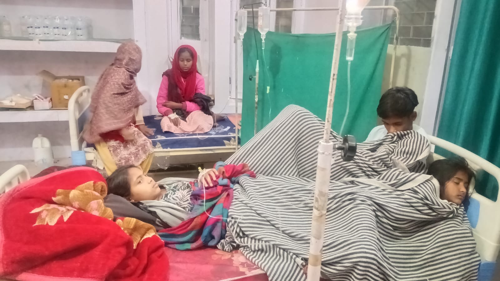 Bijnor: 30 people from several villages fell ill after eating buckwheat flour, admitted to hospitals