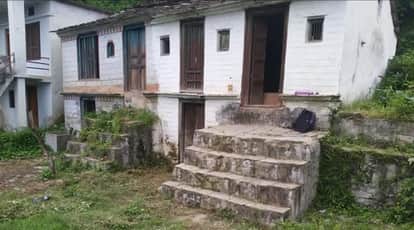 Bhine village, home to a hundred families, has been reduced to just four kitchens