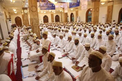 Bhopal News: Moon Not Sighted—Eid Now to be Celebrated on March 21; Prayer Timings Finalized Across the City,