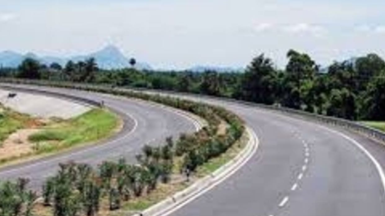 MP News: 18 deaths in 51 accidents..., Tiger Corridor Baretha Ghat to be four-lane, Centre approves constructi