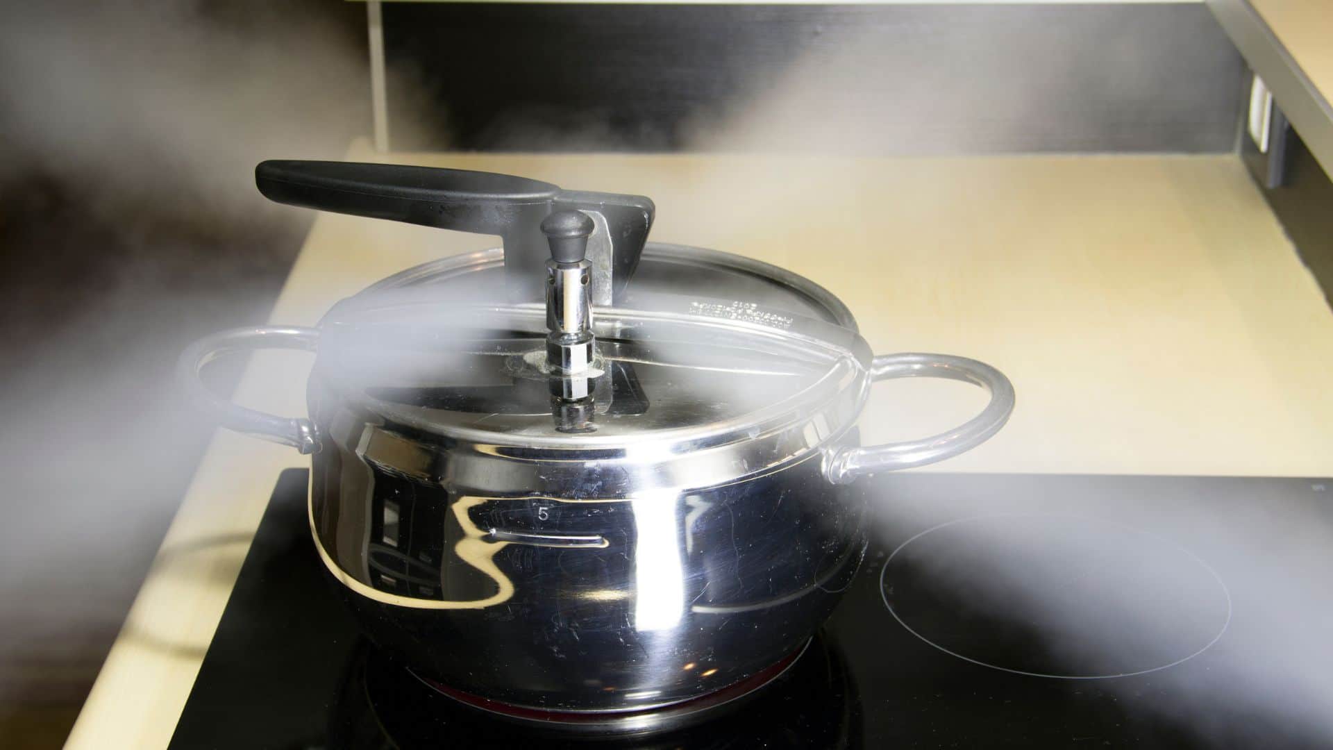 How to Fix Loose Pressure Cooker Gasket at Home: 3 Simple Kitchen Hacks know in hindi