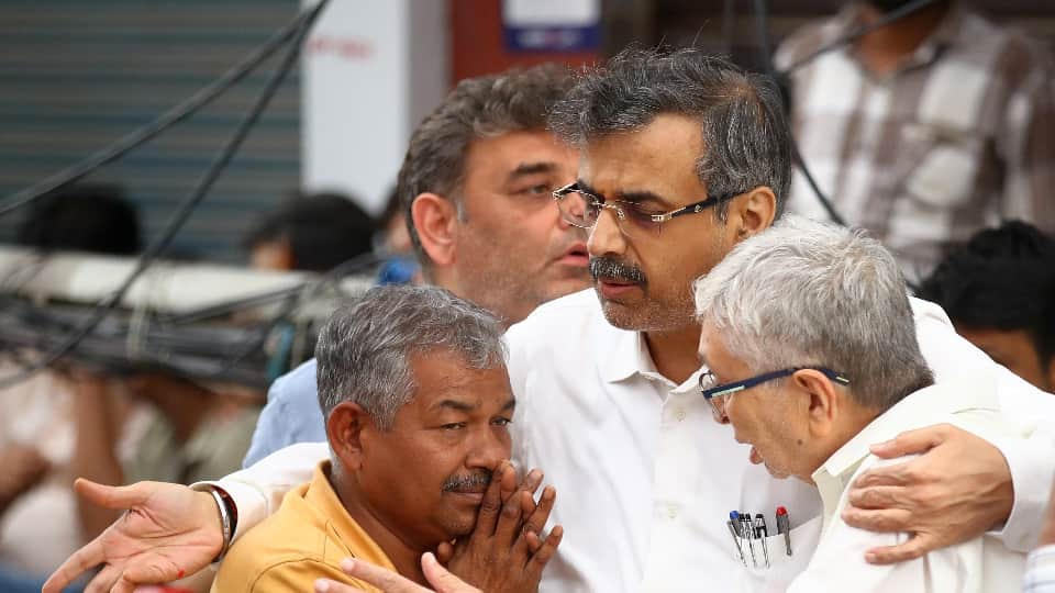 Delhi Palam Fire Neighbors grew emotional while remembering the children who lost their lives in the fire