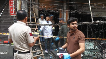 21 killed in fire at Green Restaurant in Malviya Nagar and Learn about such major incidents in Delhi