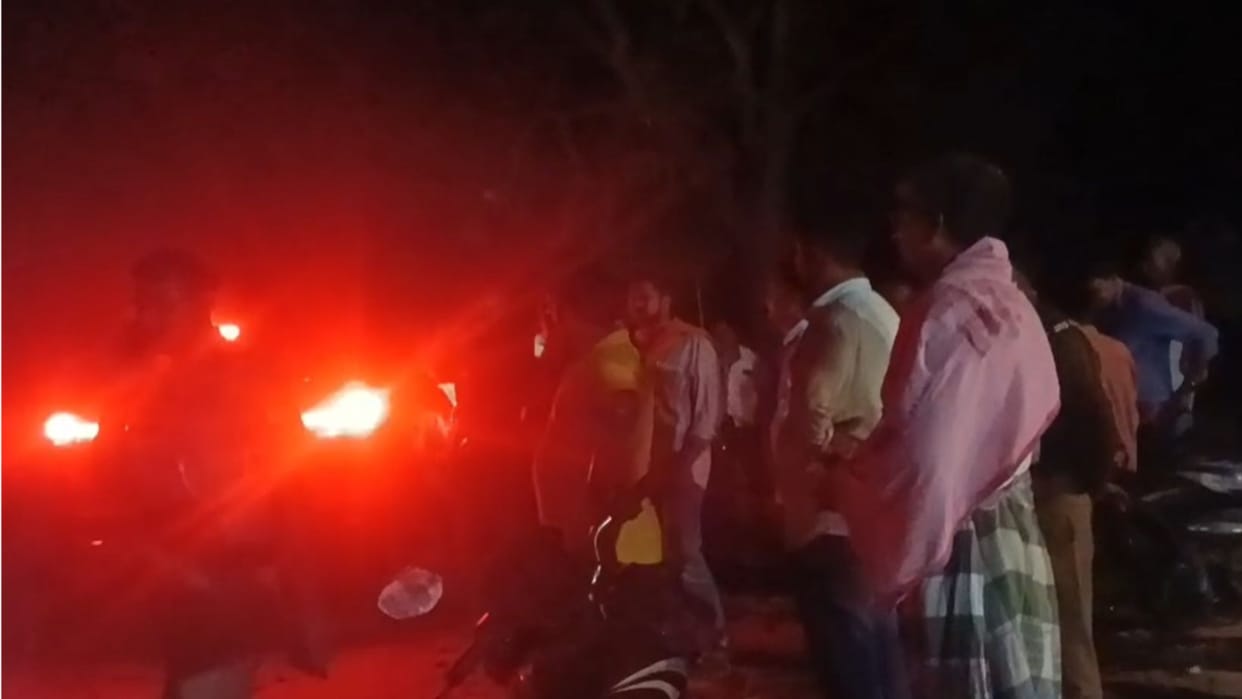 Maharashtra Police beaten by villagers who arrived in Jaunpur at night to apprehend an accused