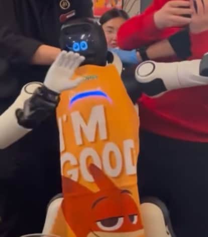 Dancing Robot Chaos in California Restaurant Sparks Safety Concerns Over AI in Public Spaces