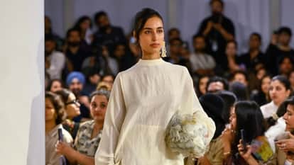 Mahieka Sharma Turns Showstopper For Designer Anamika Khanna Reveals Her Player Of The Team