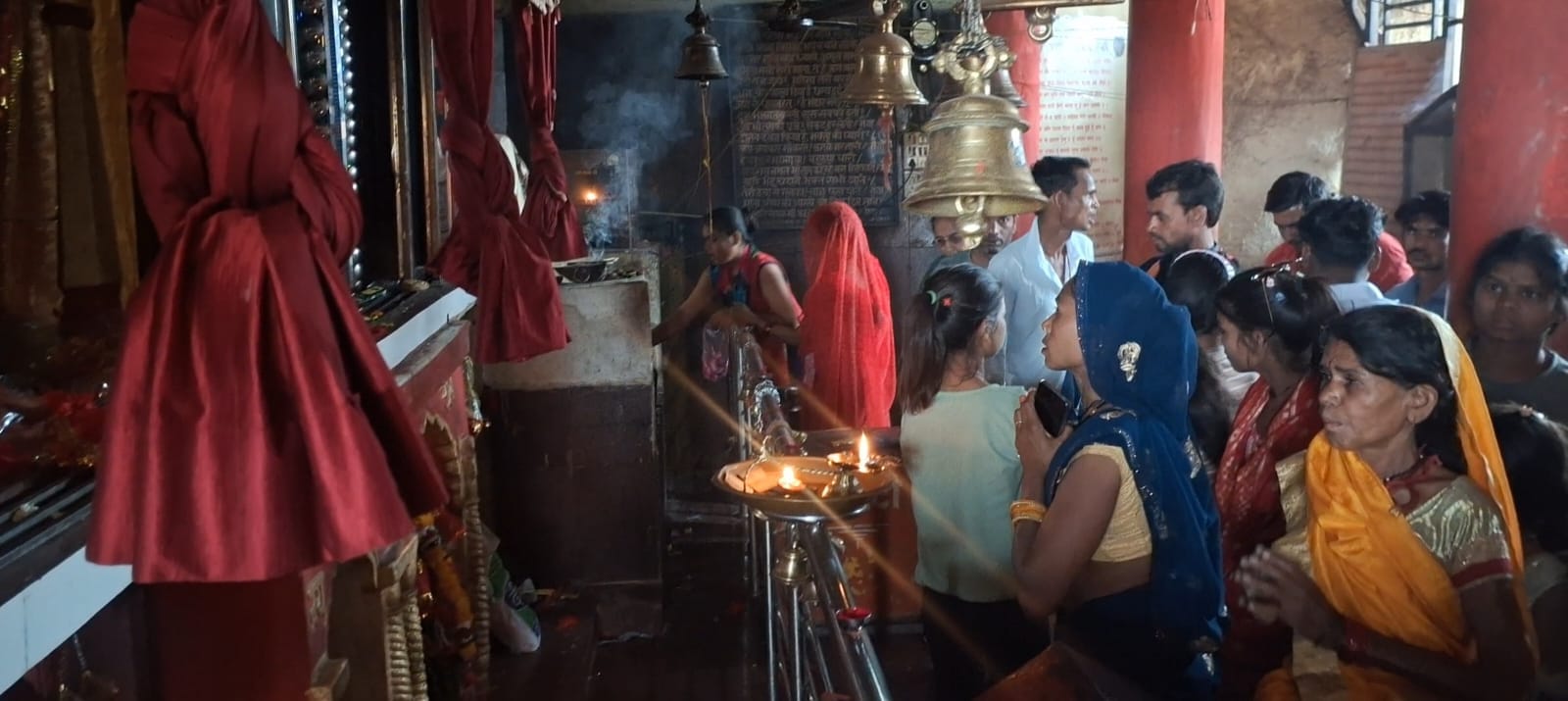 abar-mata-mandir-bundelkhand-70-feet-chattan-rahasya-navratri Sagar News